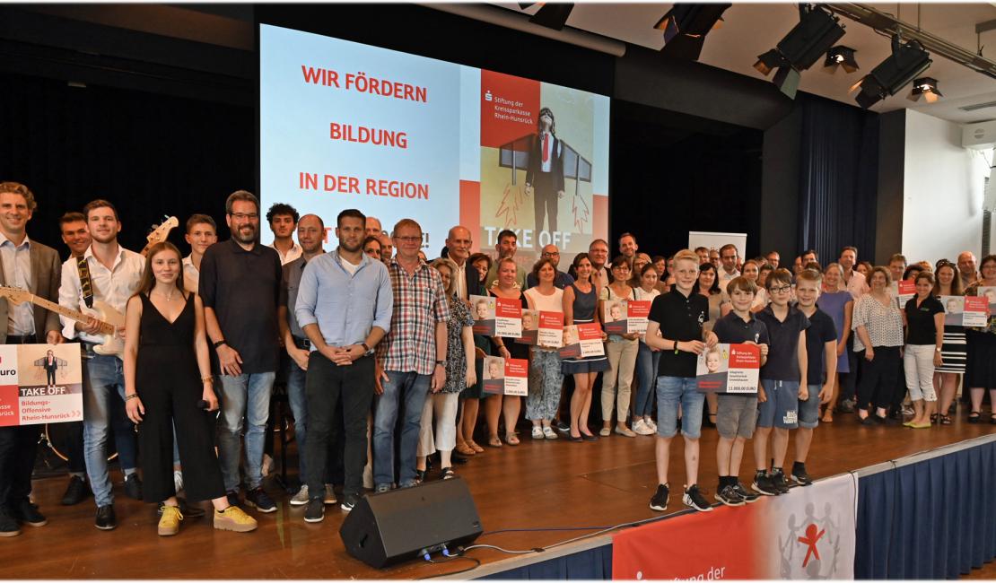 Kreissparkasse Rhein-Hunsrück: Fünf Jahre Fördergelder für Schulen - Sparkasse to go